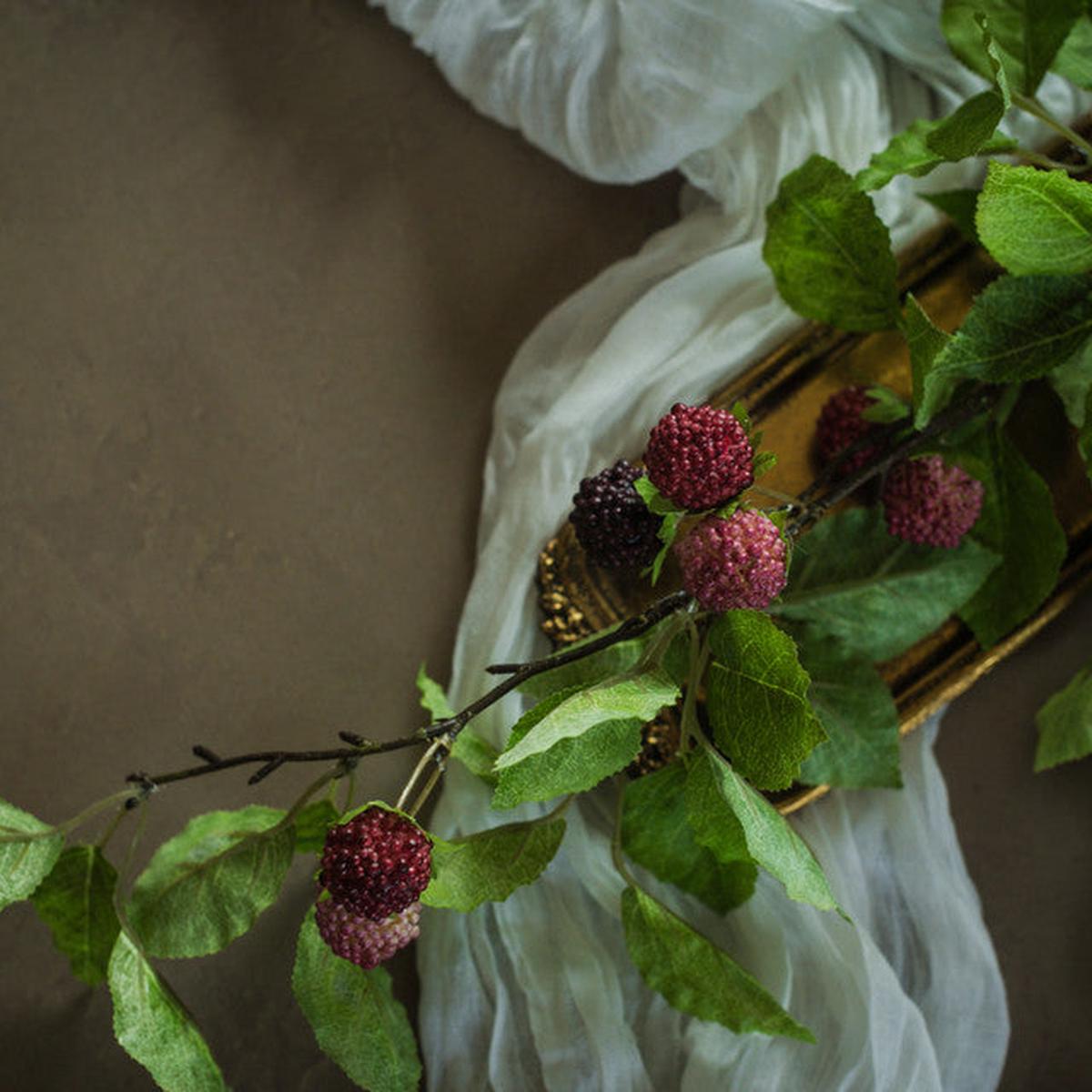 34" Raspberry Spray